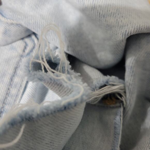 True Religion Jean Shorts Light Blue Bermuda Jorts Cutoff Big T Stretch Size 27 - Picture 13 of 15